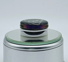 Load image into Gallery viewer, Side View Gothic Color Shift Anatomical Skull Phone Grip