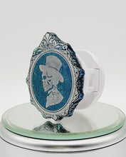 Load image into Gallery viewer, Gothic Sir Skeleton Phone Grip: Color Shift Phone Grip