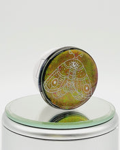 Load image into Gallery viewer, Color Shift Mystical Moth Phone Grip