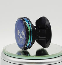 Load image into Gallery viewer, Color Shift Gothic Skull Phone Grip