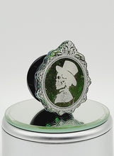 Load image into Gallery viewer, Gothic Sir Skeleton Phone Grip: Color Shift Phone Grip