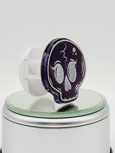 Load image into Gallery viewer, Blue Color Shift Cartoon Skull Phone Grip
