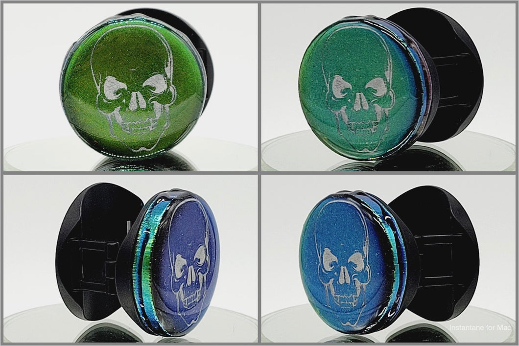 Color Shift Gothic Skull Phone Grip